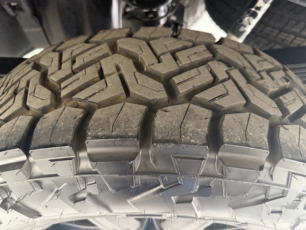 Used 2024 GMC Sierra 2500 AT4 w/ AT4 Premium Plus Package image 11