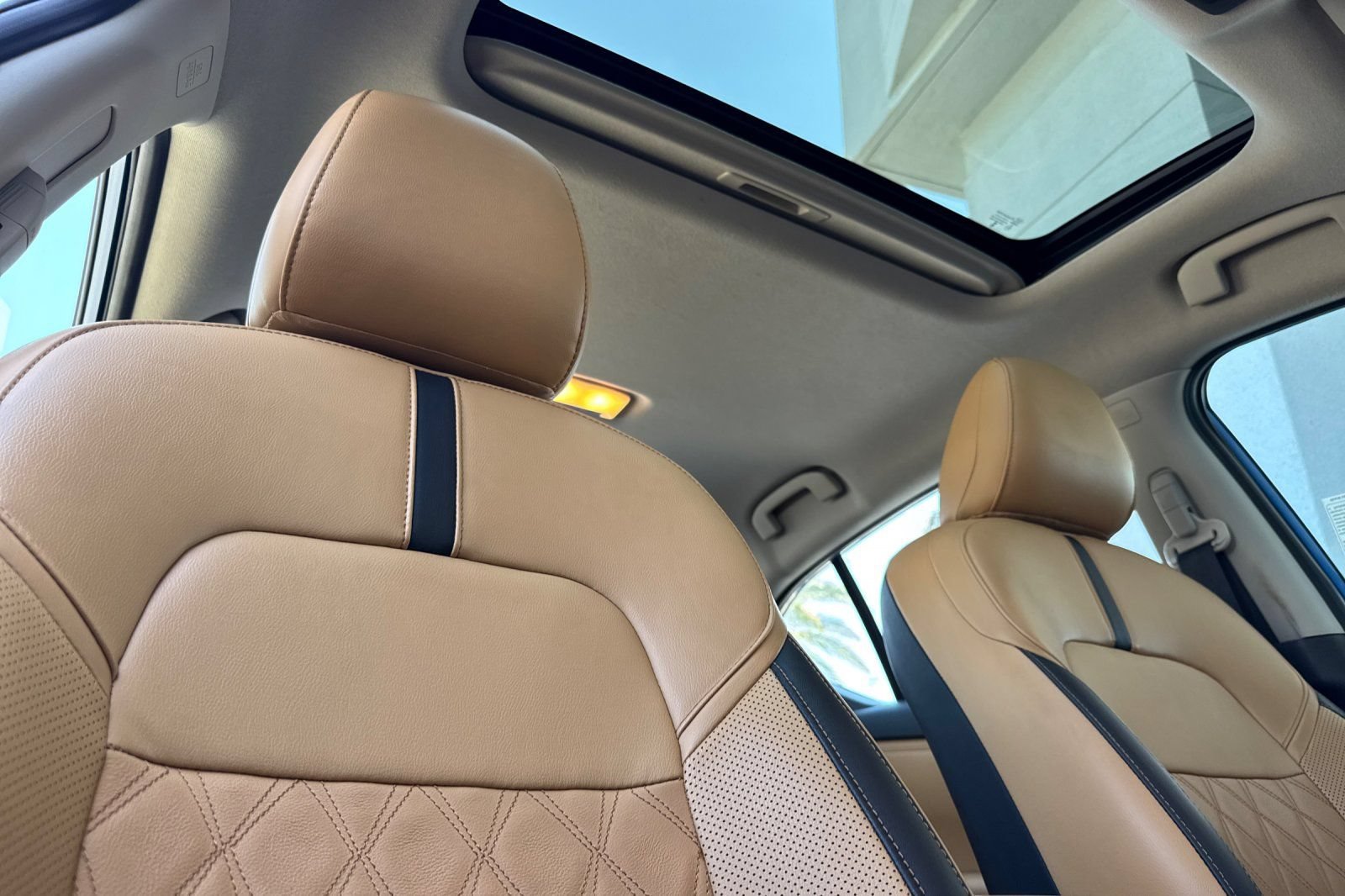 Used 2024 Nissan Sentra SV w/ SV Premium Package FWD image 16