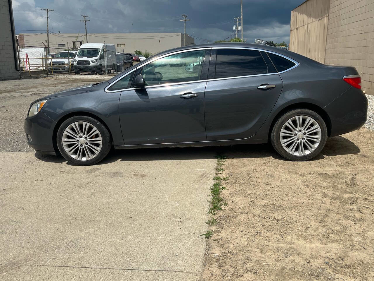 Used 2013 Buick Verano FWD image 9