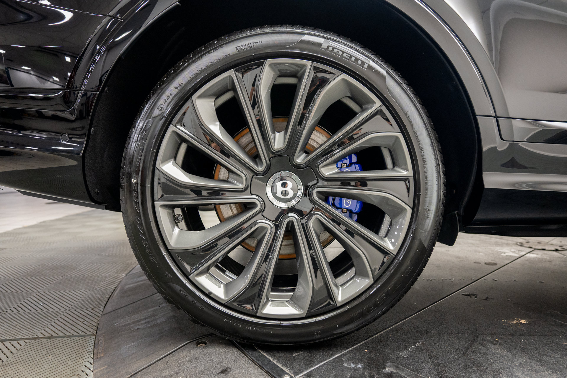 New 2027 Bentley Bentayga AWD/4WD image 44