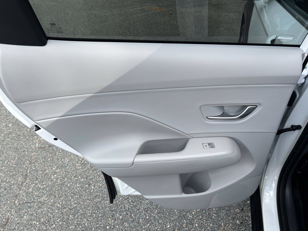 Used 2026 Hyundai Kona Limited FWD image 25
