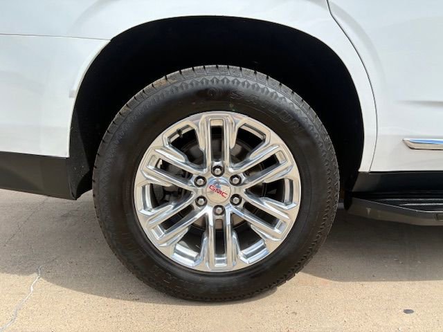 Used 2024 GMC Yukon SLT AWD/4WD image 9