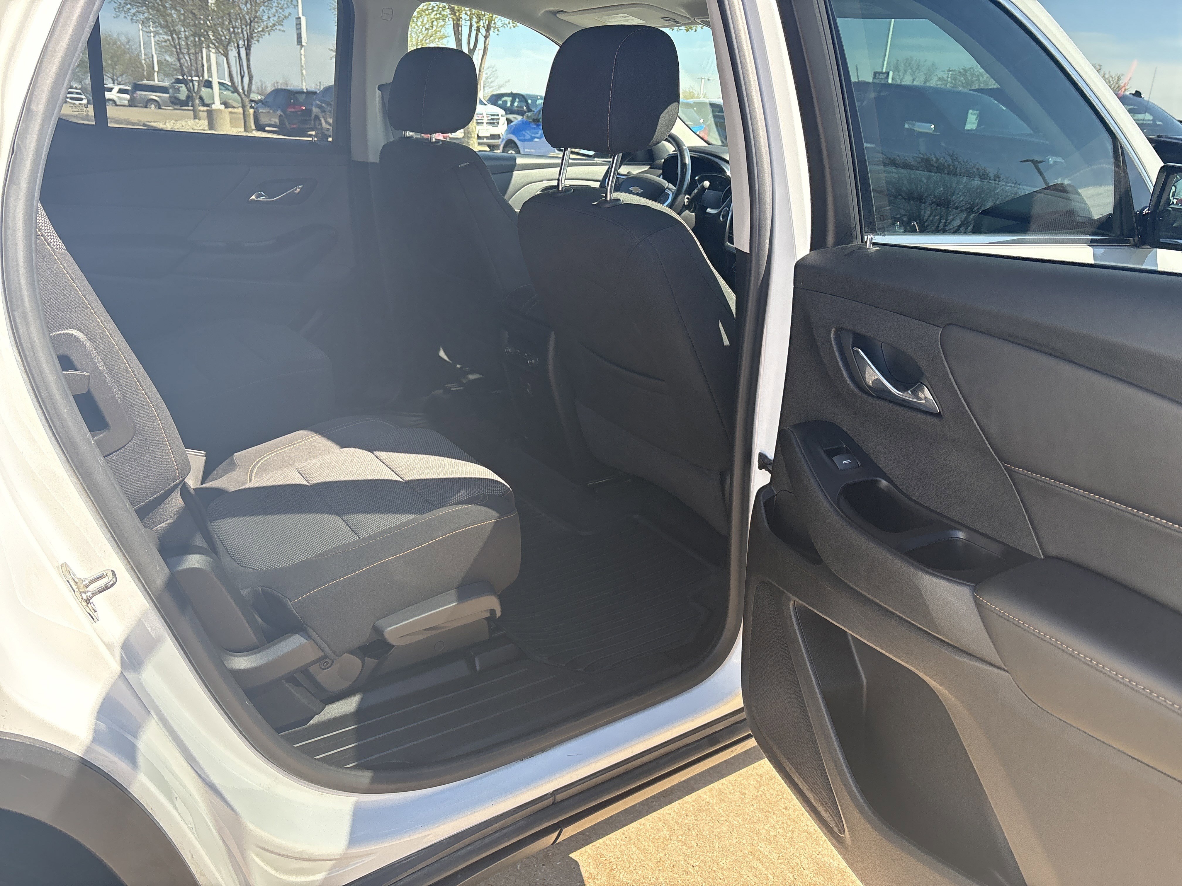 Used 2019 Chevrolet Traverse LT image 13