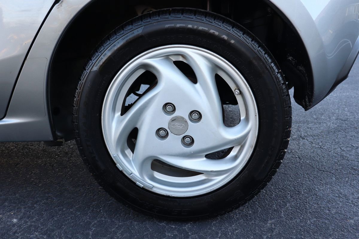 Used 2012 MAZDA MAZDA2 Touring image 42