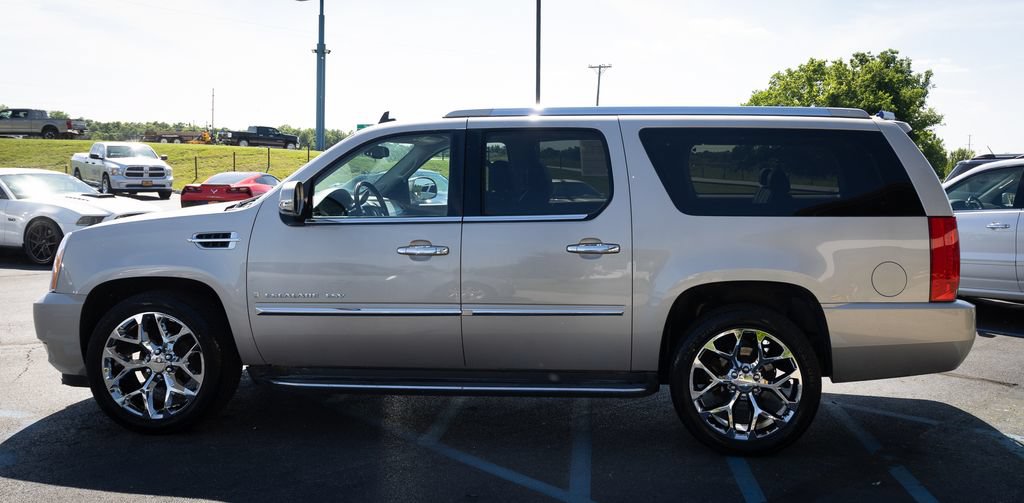 Used 2008 Cadillac Escalade ESV AWD image 13
