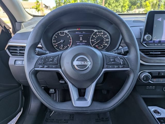 Used 2025 Nissan Altima 2.5 SV FWD image 17