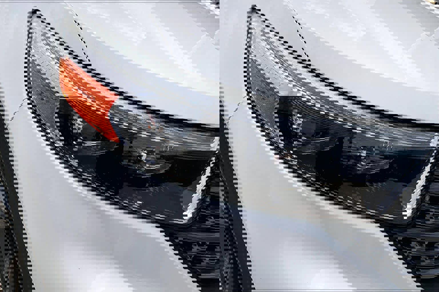 Certified 2021 Ford Explorer XLT w/ Equipment Group 202A image 26