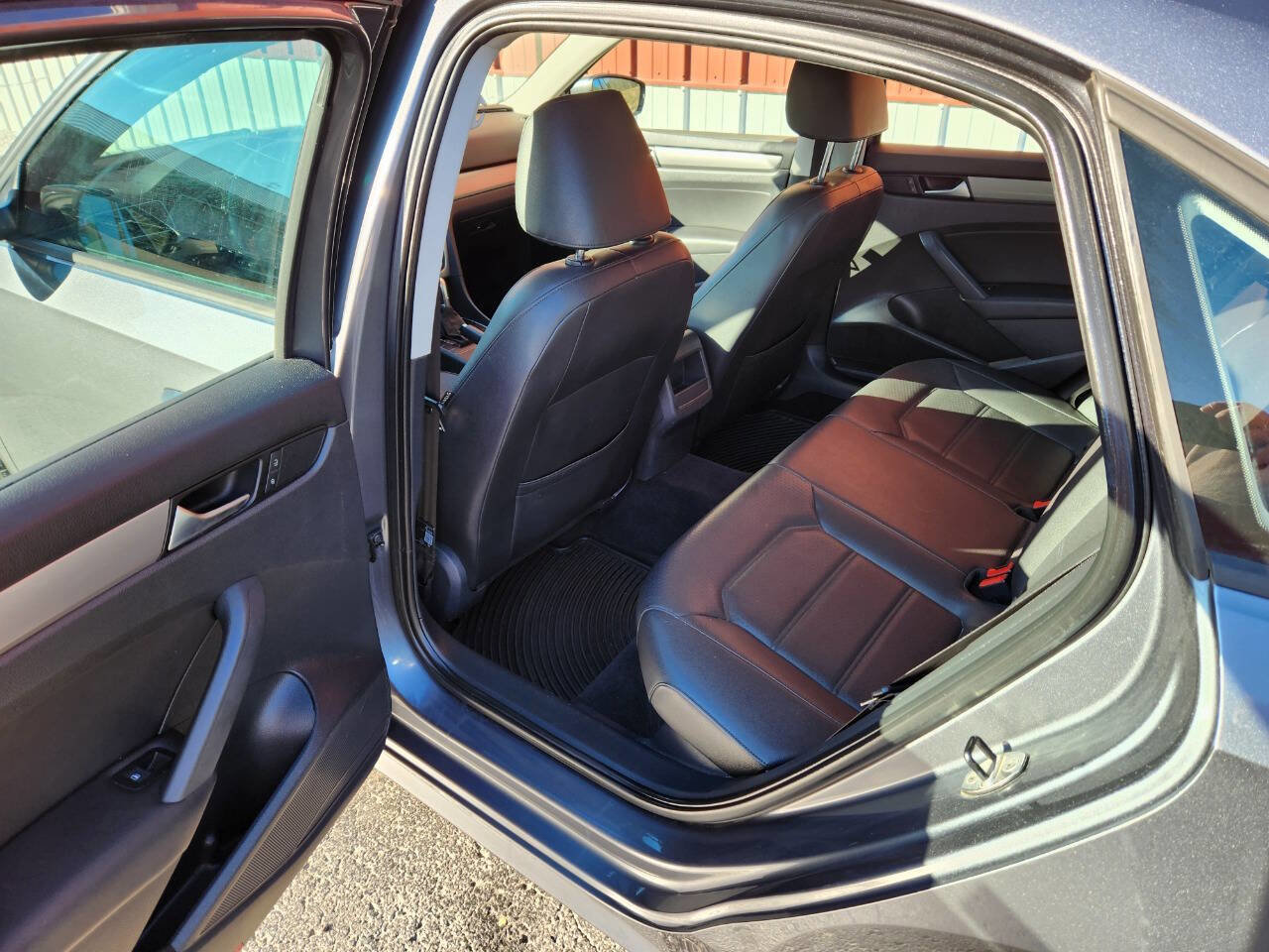 Used 2015 Volkswagen Passat 1.8T Wolfsburg Edition FWD image 10
