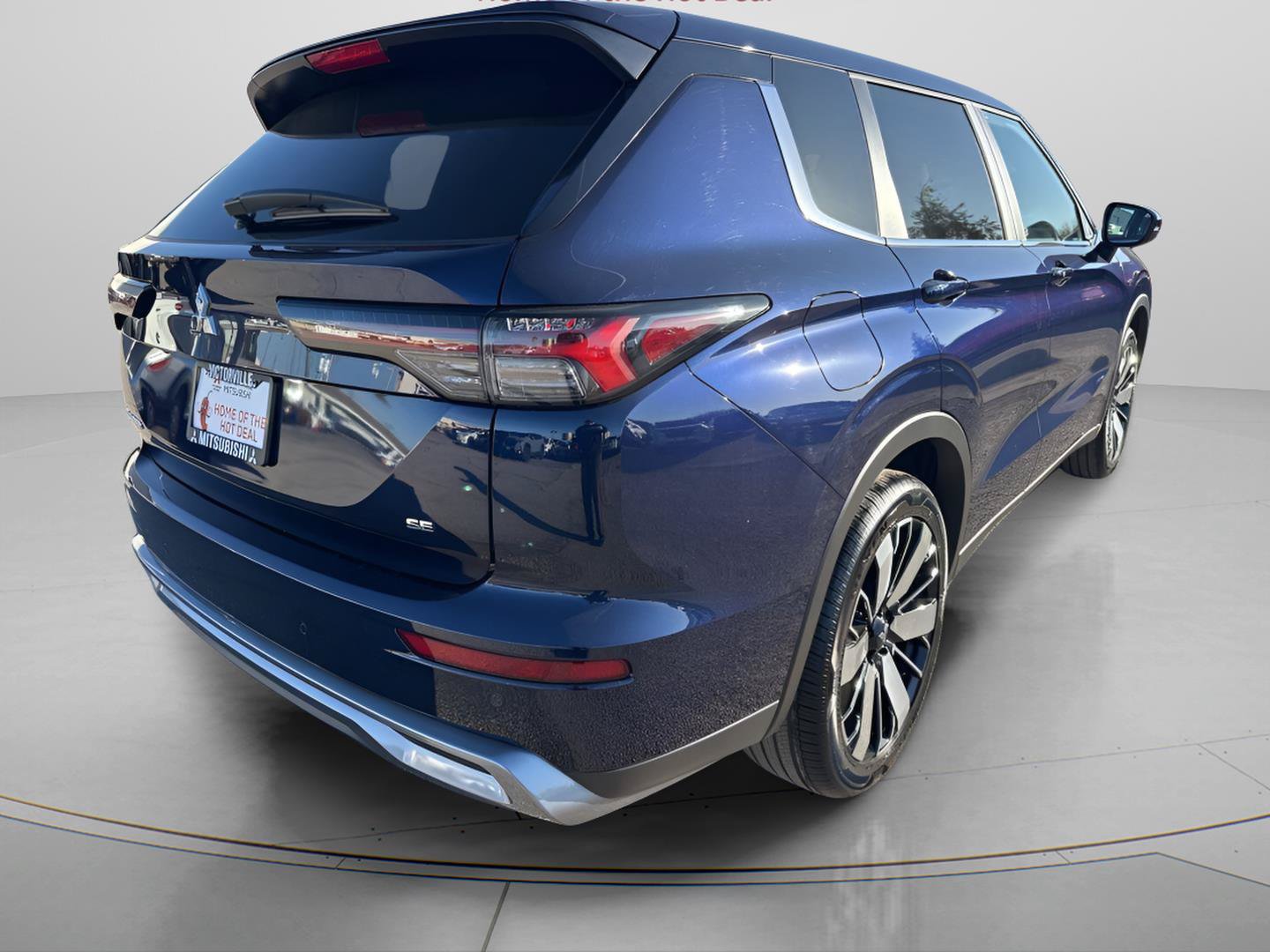New 2026 Mitsubishi Outlander SE FWD image 9