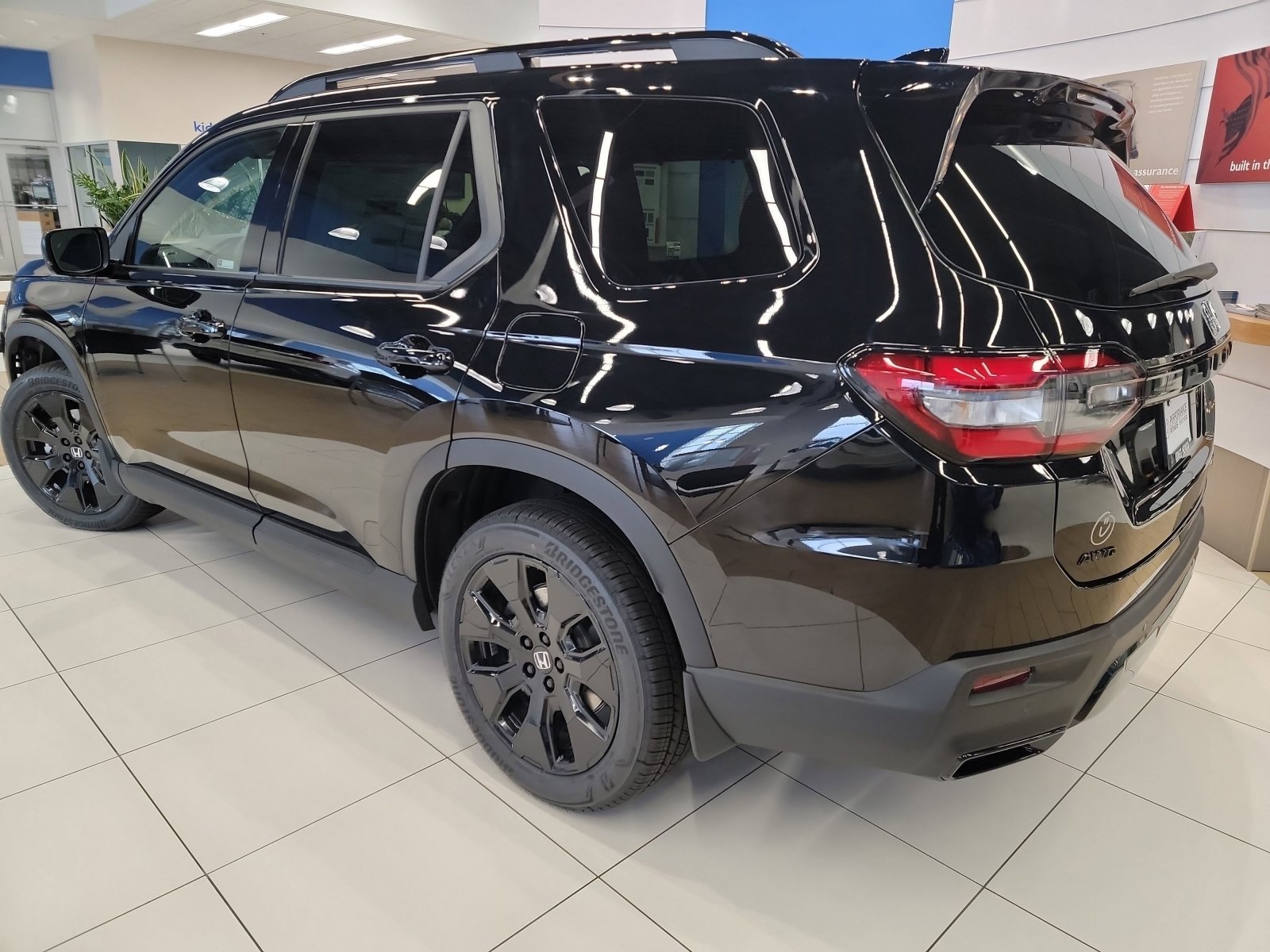 New 2026 Honda Pilot Black Edition image 17