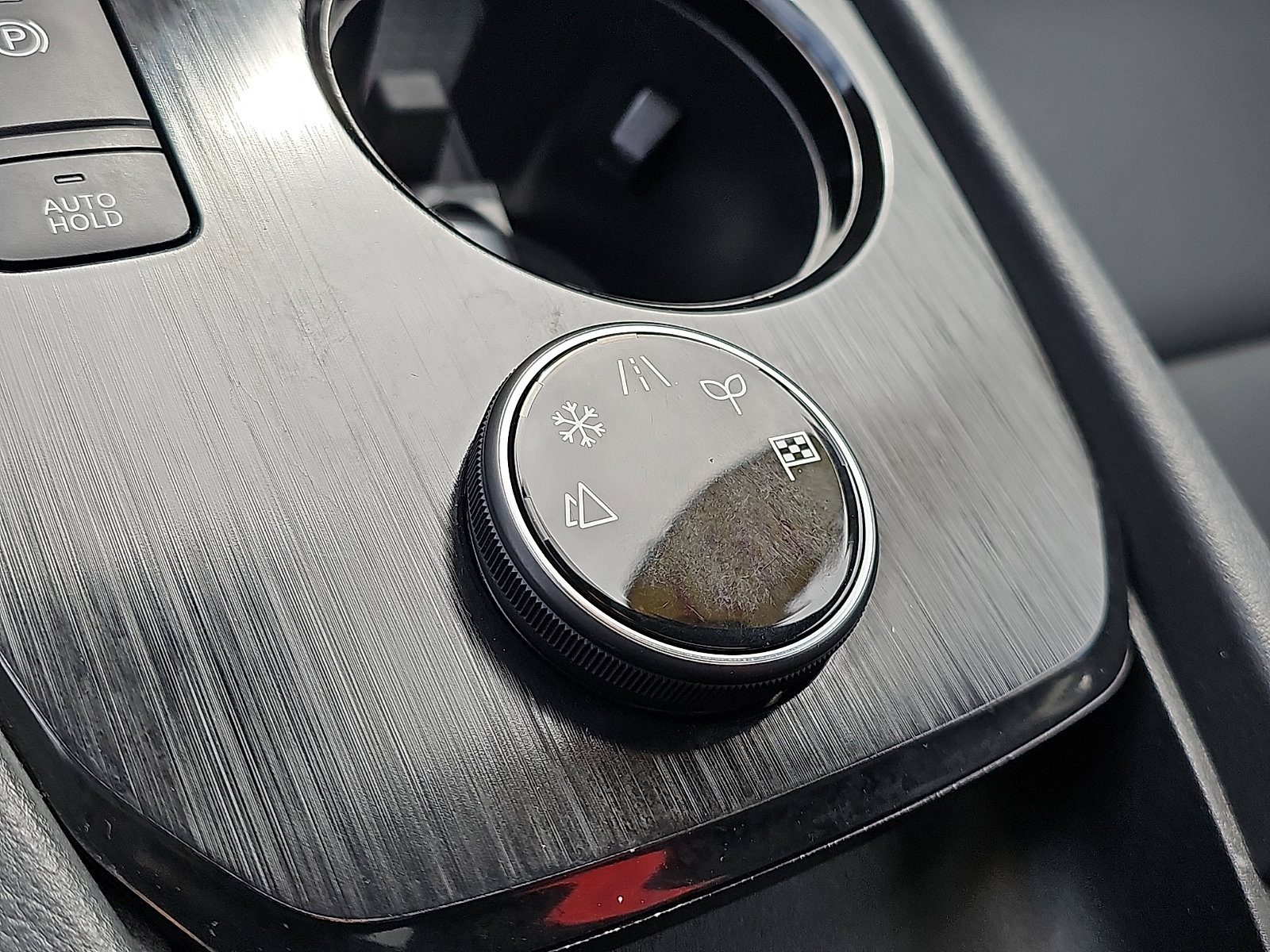 Certified 2021 Nissan Rogue SV w/ Premium Package image 24