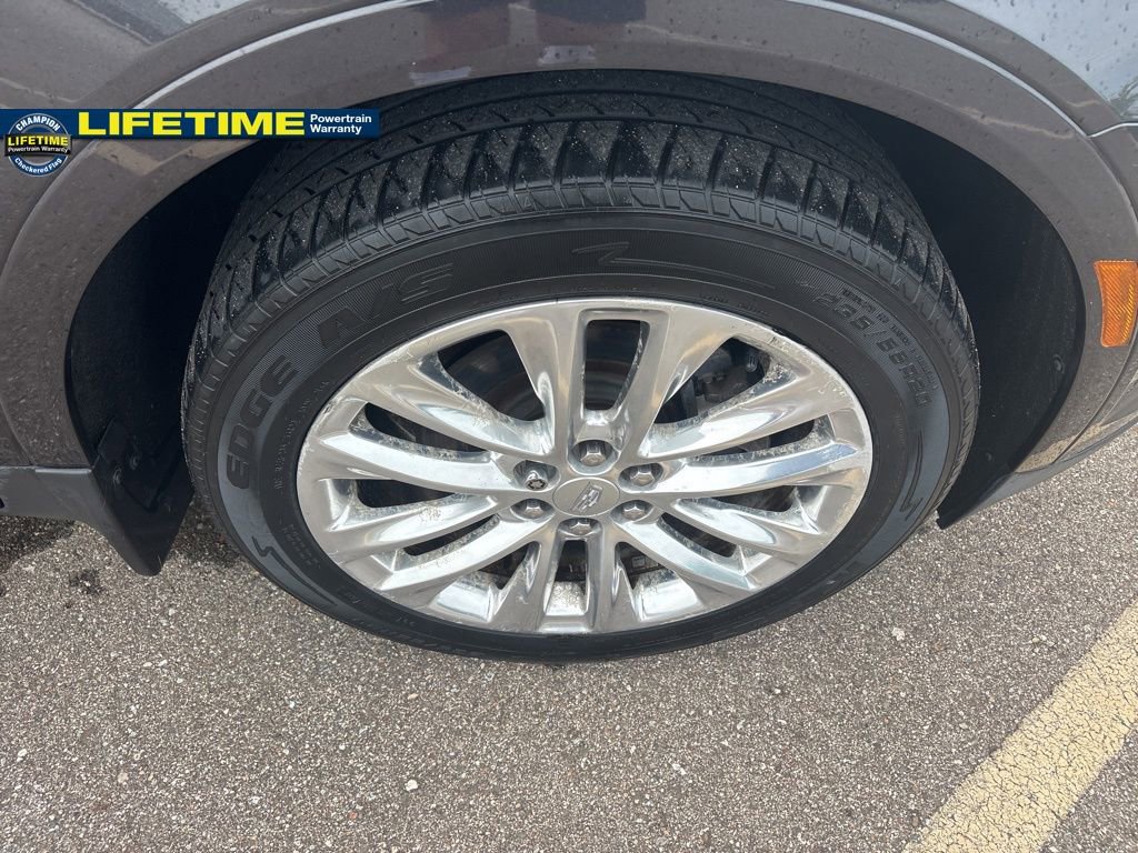 Used 2017 Cadillac XT5 Platinum w/ Driver Assist Package image 13