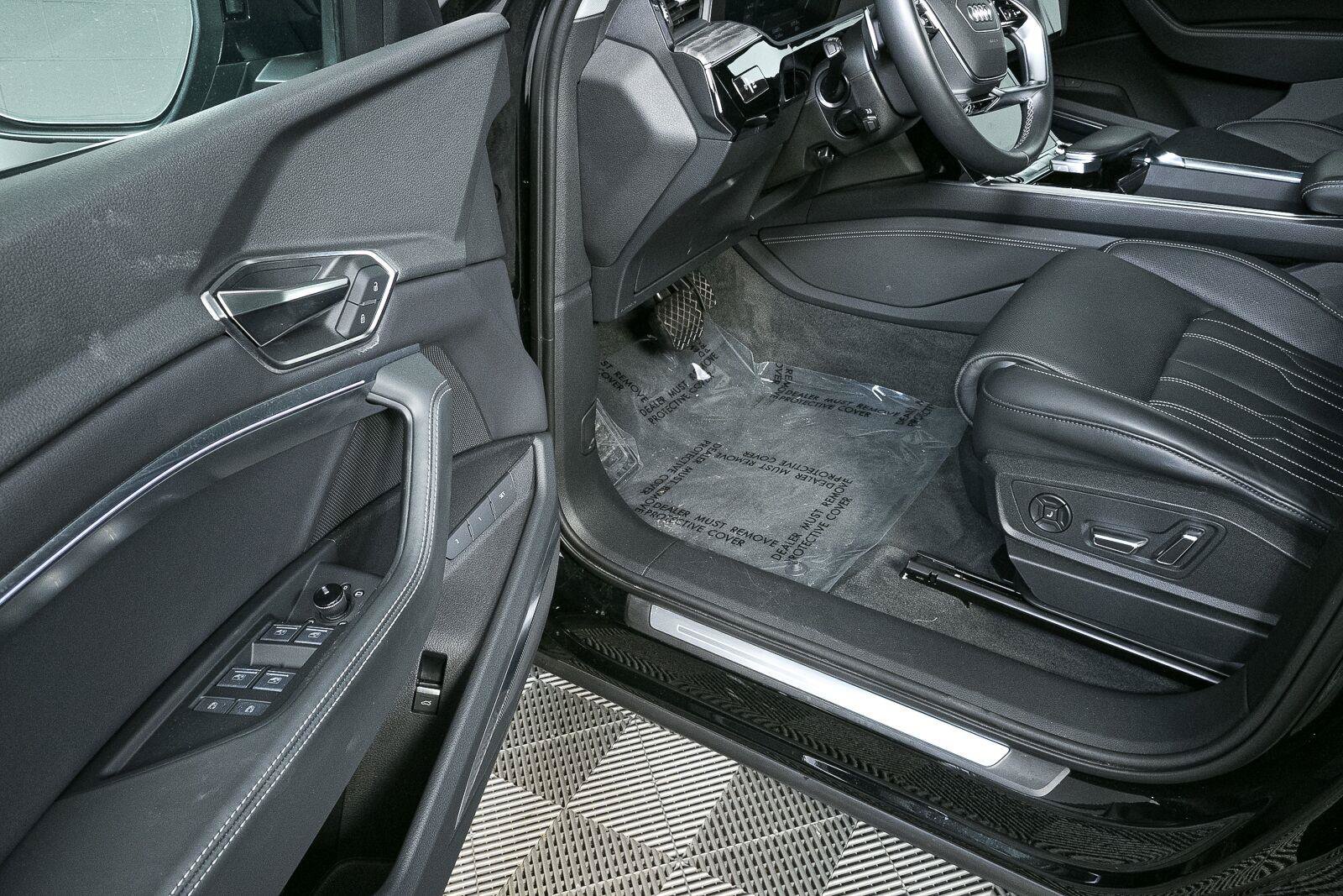 Used 2024 Audi Q8 e-tron Prestige w/ Prestige Package AWD/4WD image 9
