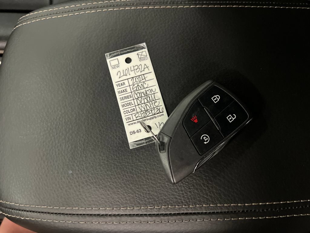 Certified 2024 GMC Canyon Denali AWD/4WD image 30
