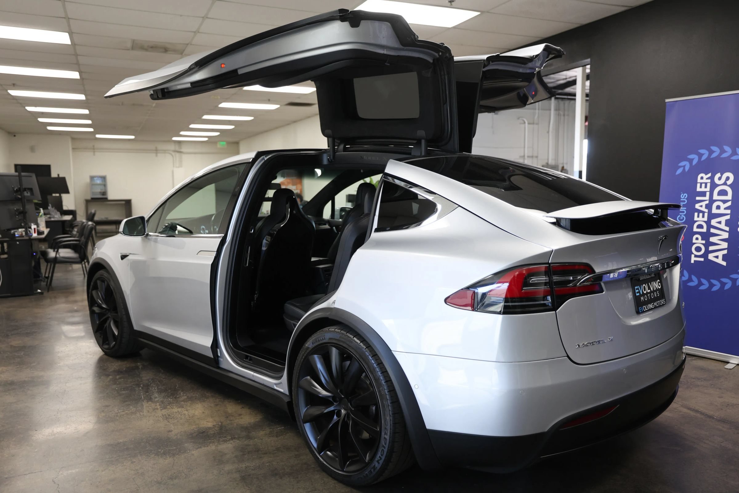 Used 2017 Tesla Model X 90D AWD/4WD image 13
