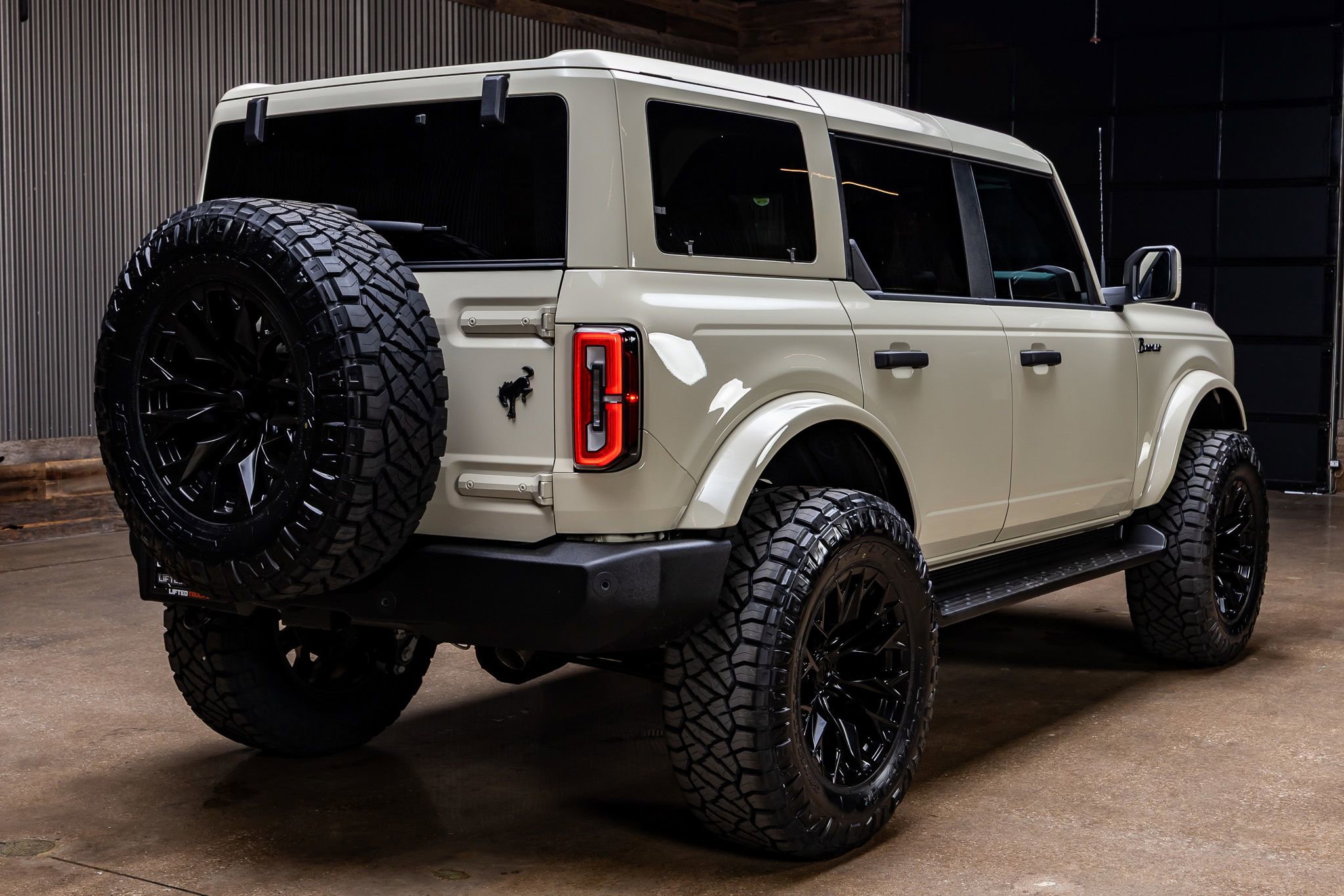 Used 2026 Ford Bronco Outer Banks AWD/4WD image 10