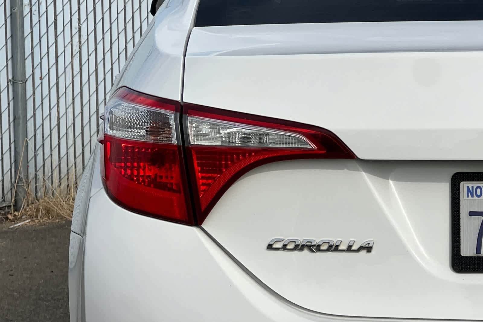 Used 2016 Toyota Corolla LE FWD image 23