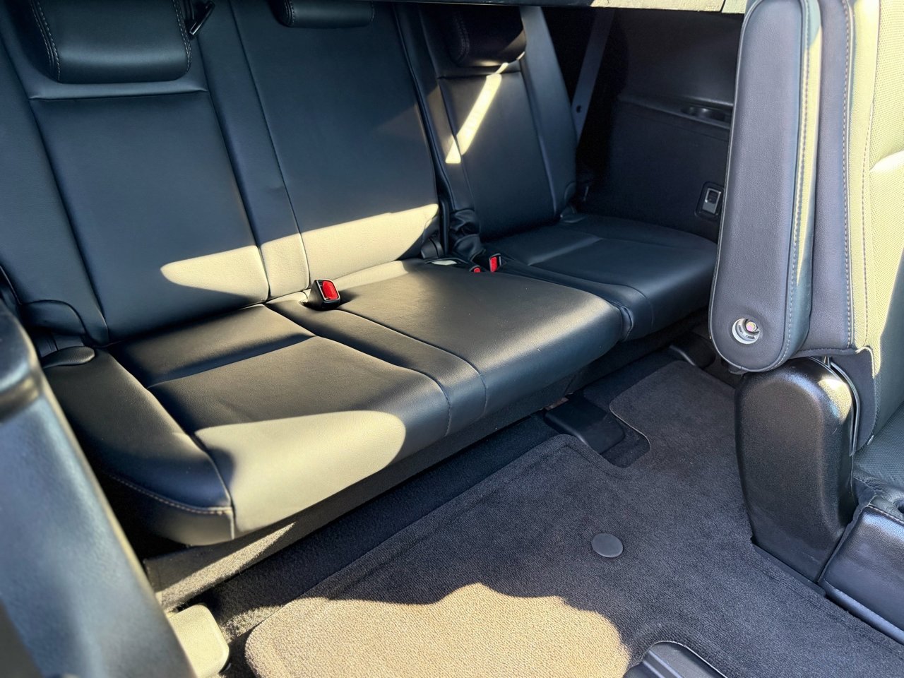 Used 2016 Toyota Highlander Limited image 38