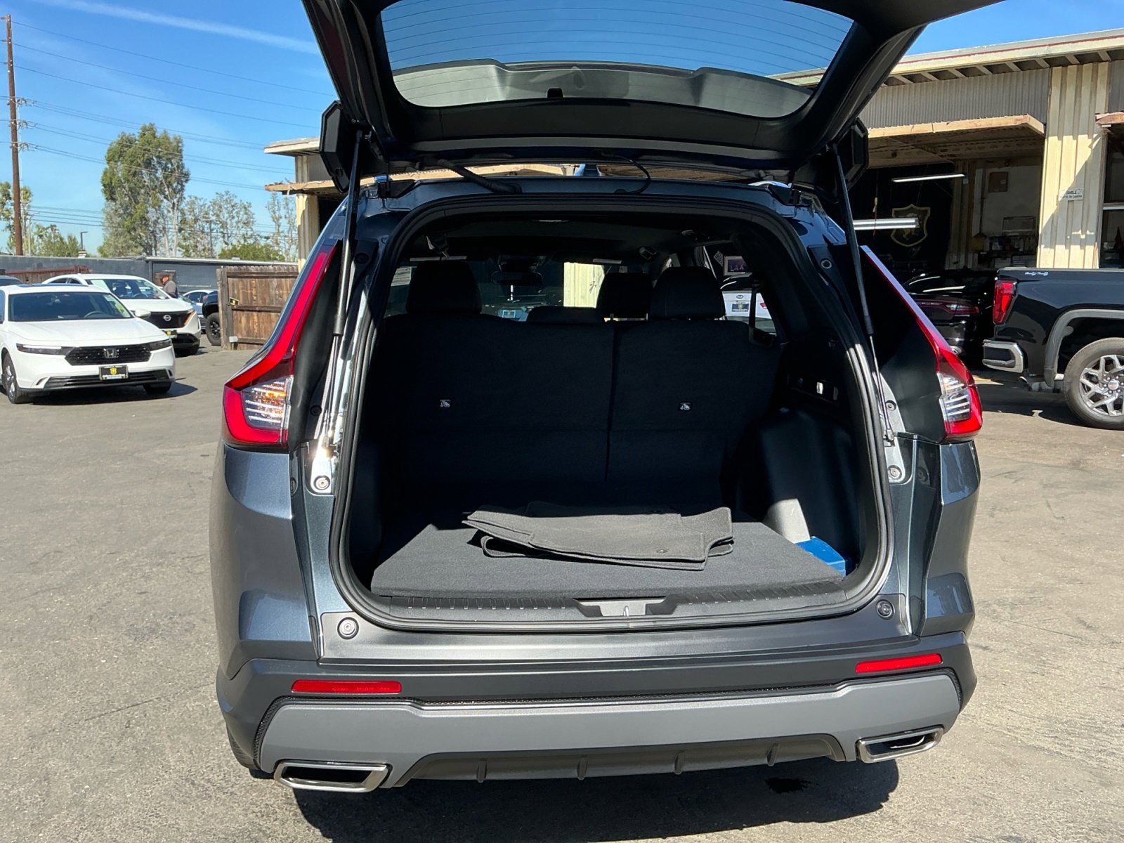 Used 2023 Honda CR-V Sport image 25