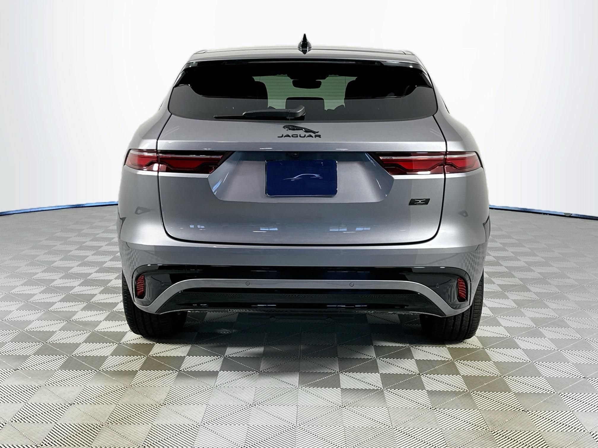 Certified 2026 Jaguar F-PACE R-Dynamic S AWD/4WD image 6