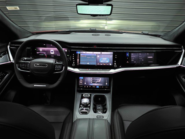 Used 2025 Jeep Wagoneer S Launch Edition AWD/4WD image 12