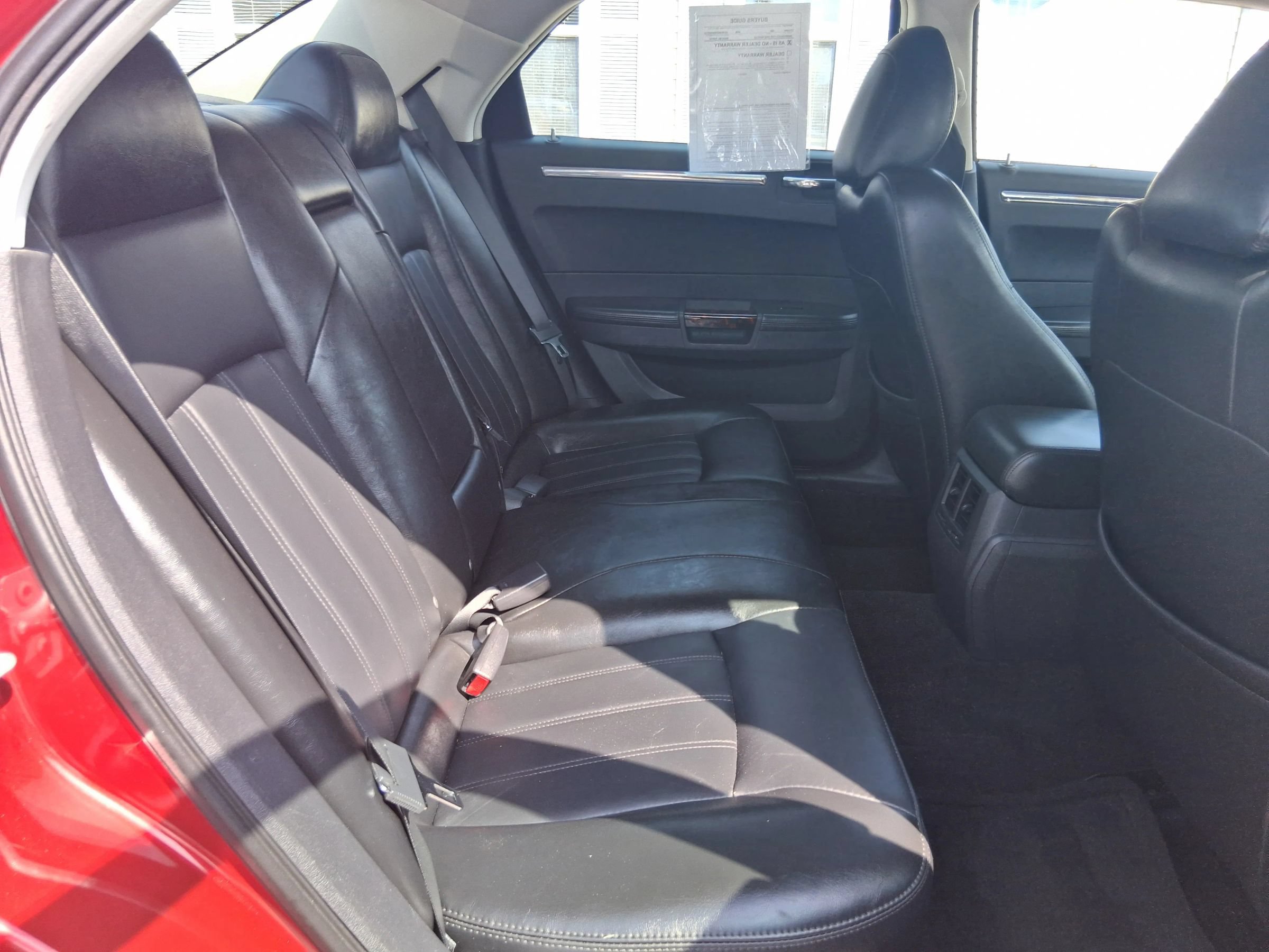 Used 2009 Chrysler 300 C RWD image 19
