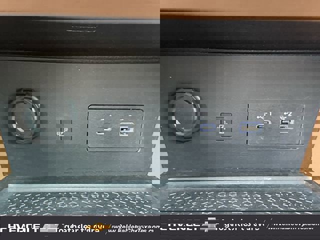 Used 2022 Nissan Pathfinder Platinum w/ Cargo Package FWD image 22