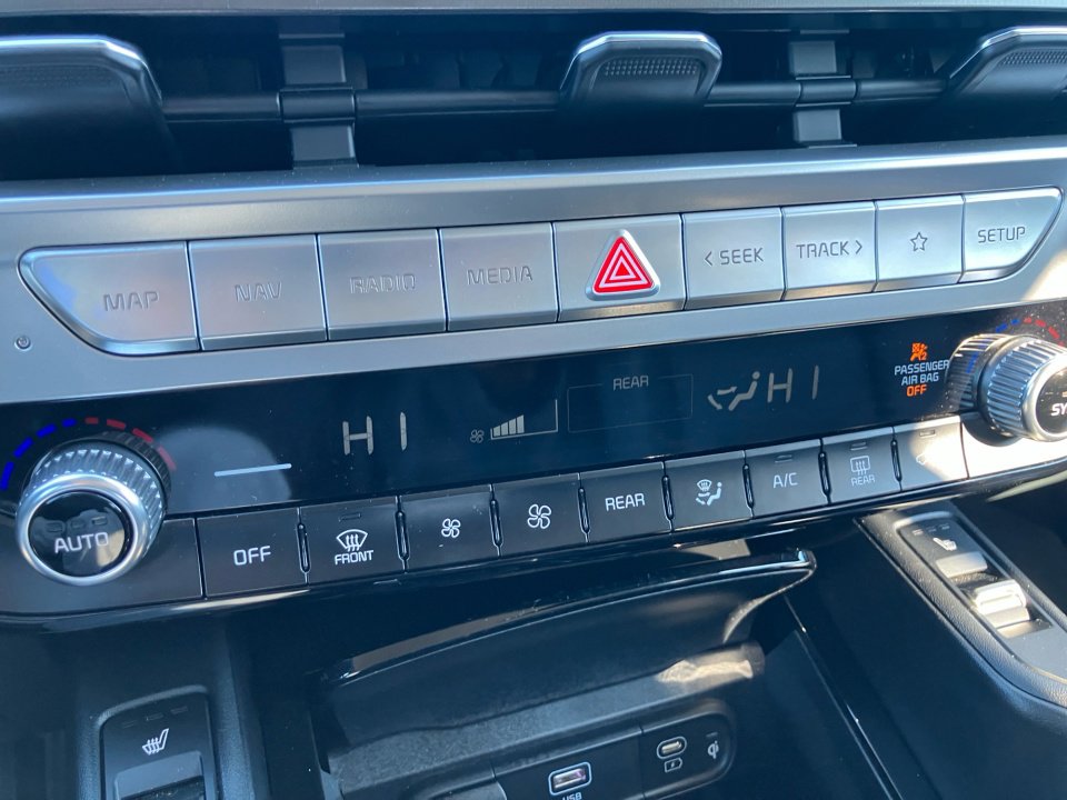 Used 2023 Kia Telluride S image 21