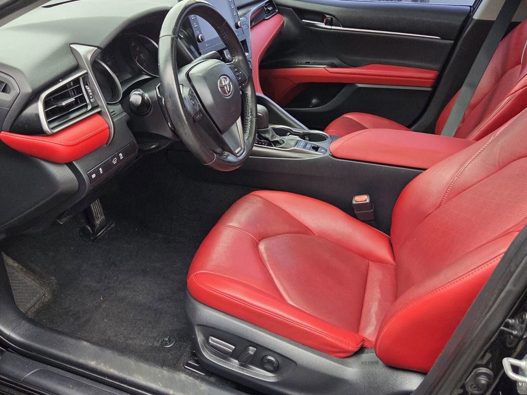 Used 2021 Toyota Camry XSE FWD image 3
