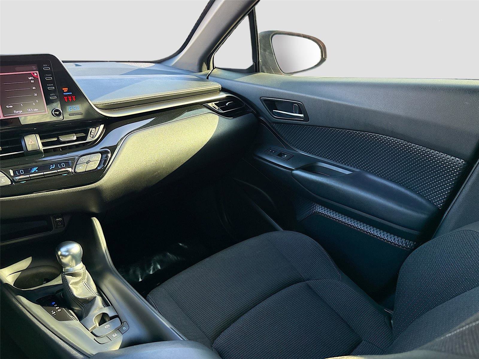 Used 2019 Toyota C-HR LE image 23