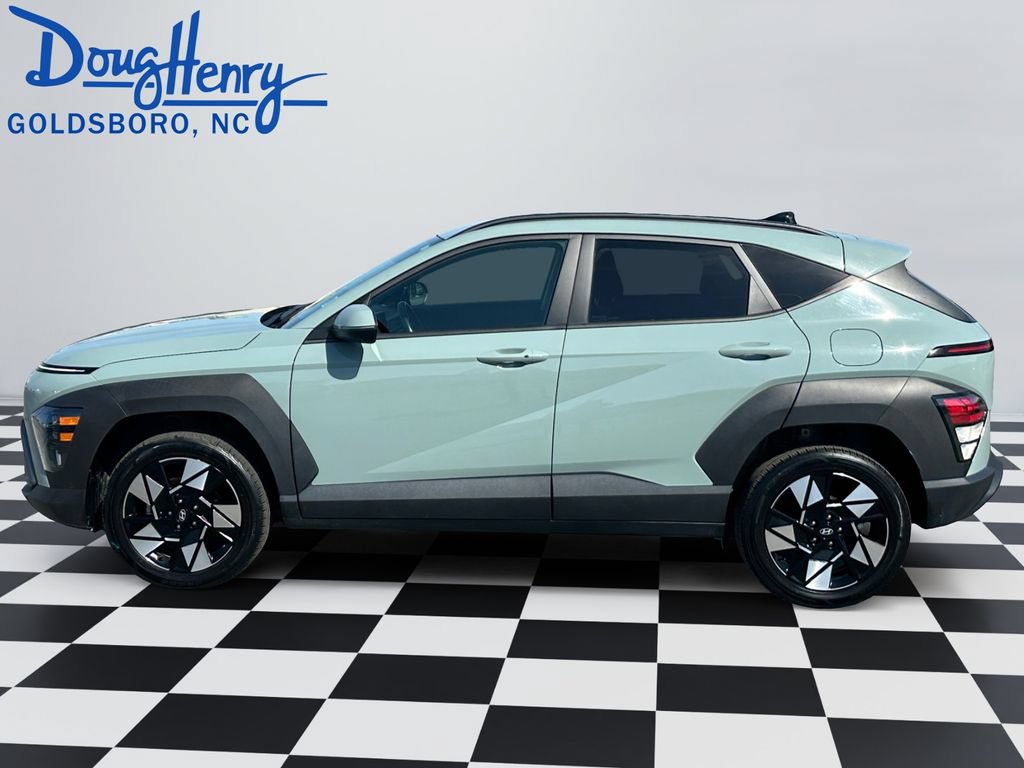Used 2024 Hyundai Kona SEL AWD/4WD image 2