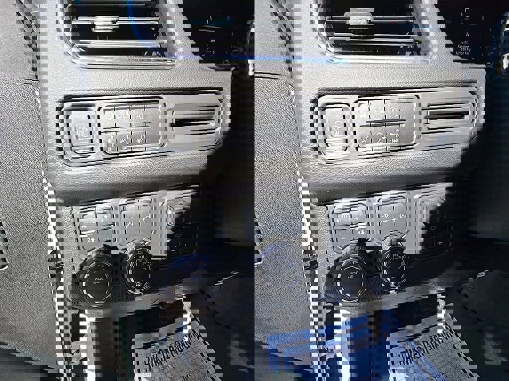 Used 2024 Chevrolet Tahoe Z71 w/ Luxury Package image 40