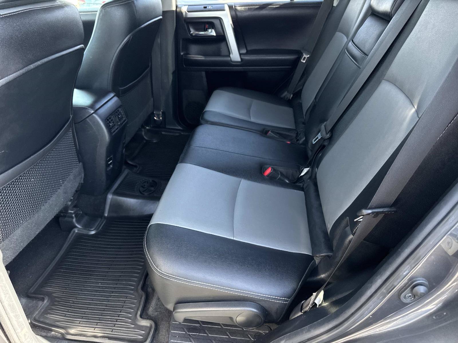 Used 2018 Toyota 4Runner SR5 Premium w/ Convenience Package RWD image 28