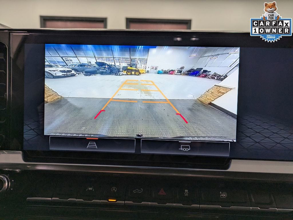 Used 2022 GMC Sierra 1500 Elevation w/ LPO, Elevation Black Package AWD/4WD image 13