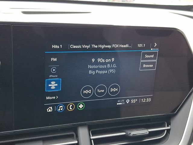 Certified 2025 Chevrolet Trax RS w/ Driver Confidence Package image 16