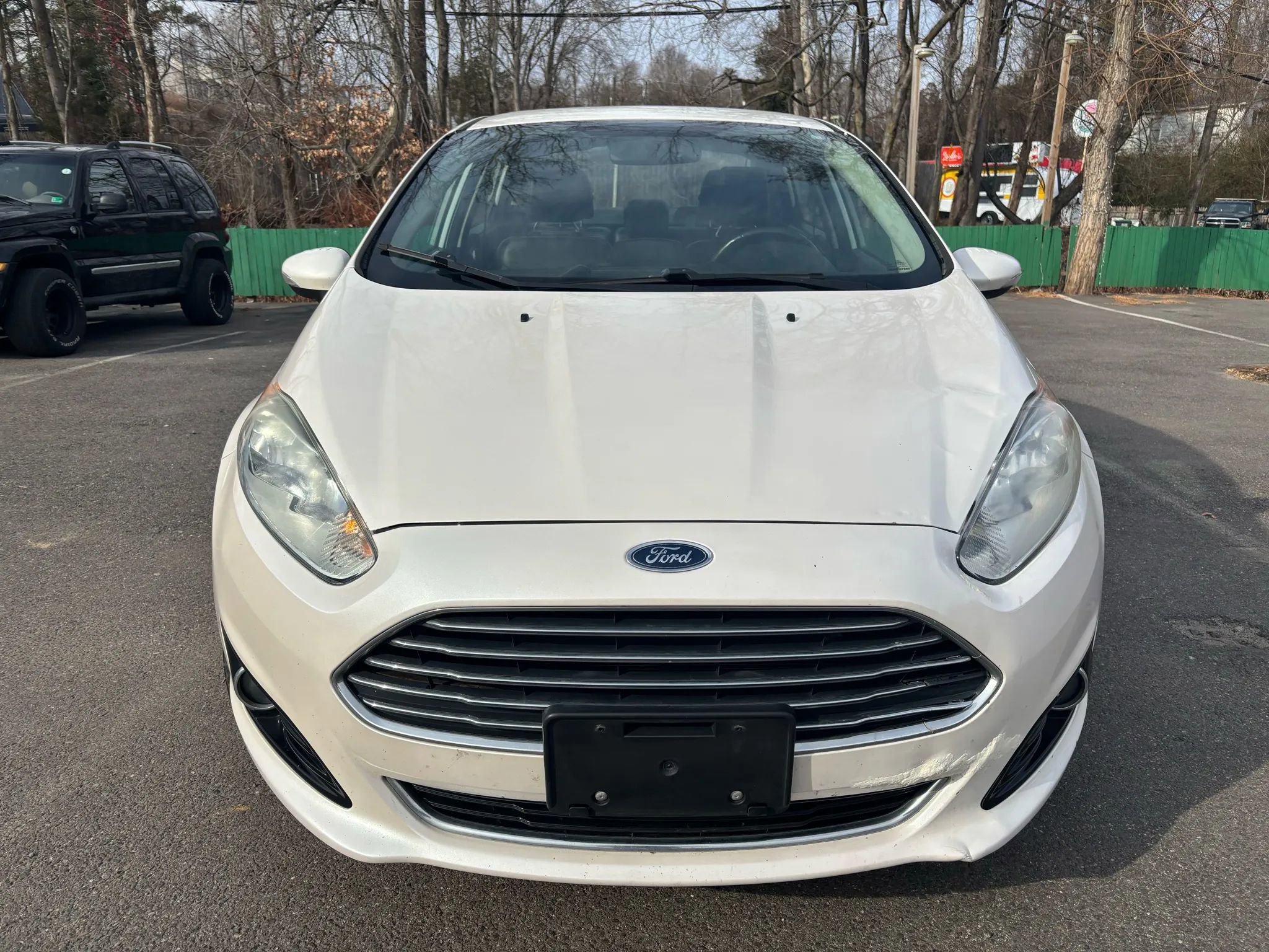 Used 2016 Ford Fiesta Titanium image 2