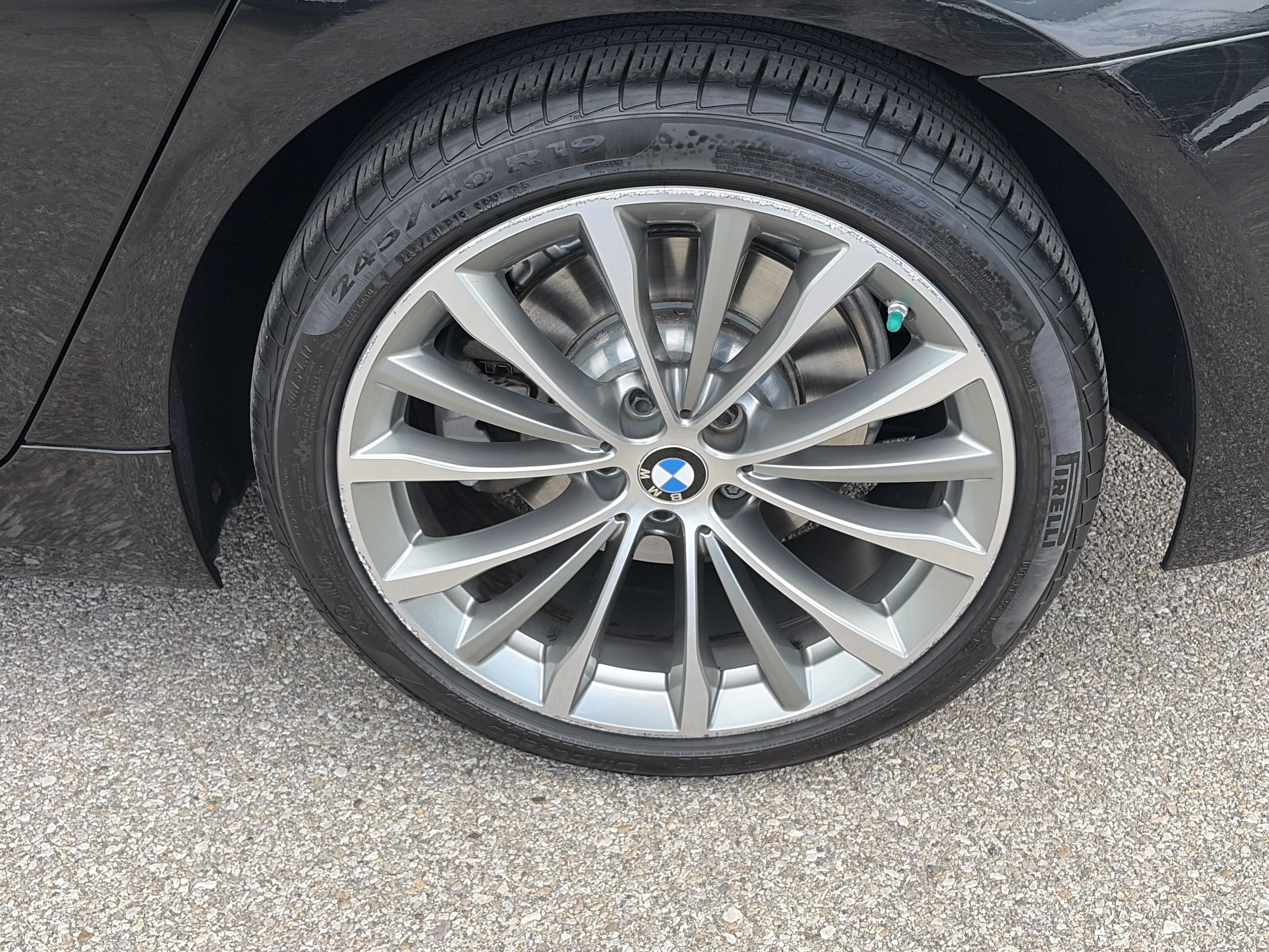 Used 2022 BMW 530i xDrive w/ Premium Package AWD/4WD image 9