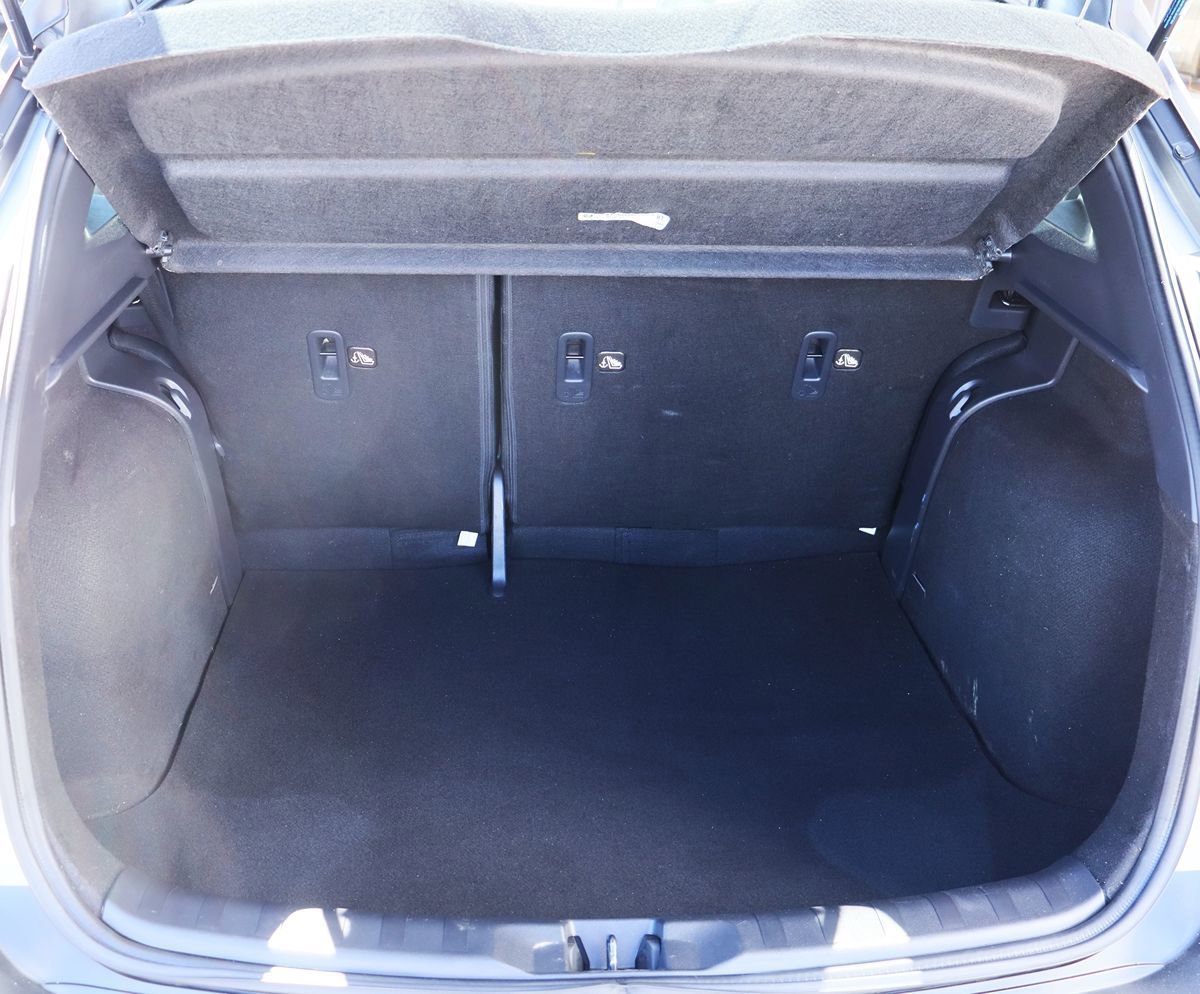 Used 2020 Nissan Kicks SV FWD image 23