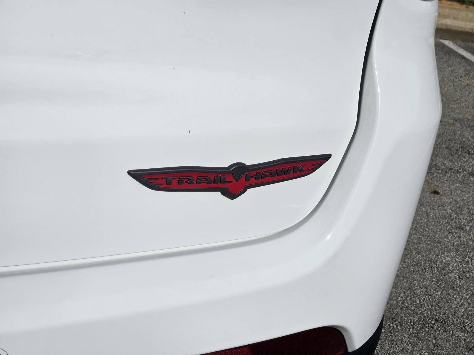 Used 2025 Jeep Compass Trailhawk image 9