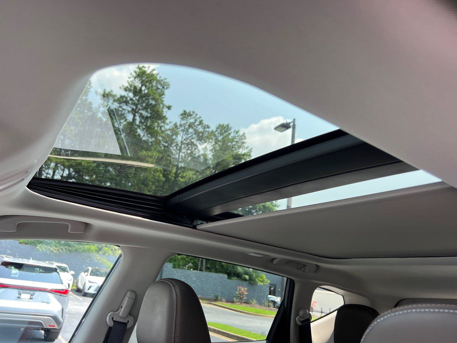 Used 2024 Nissan Murano Platinum w/ Cargo Package FWD image 33