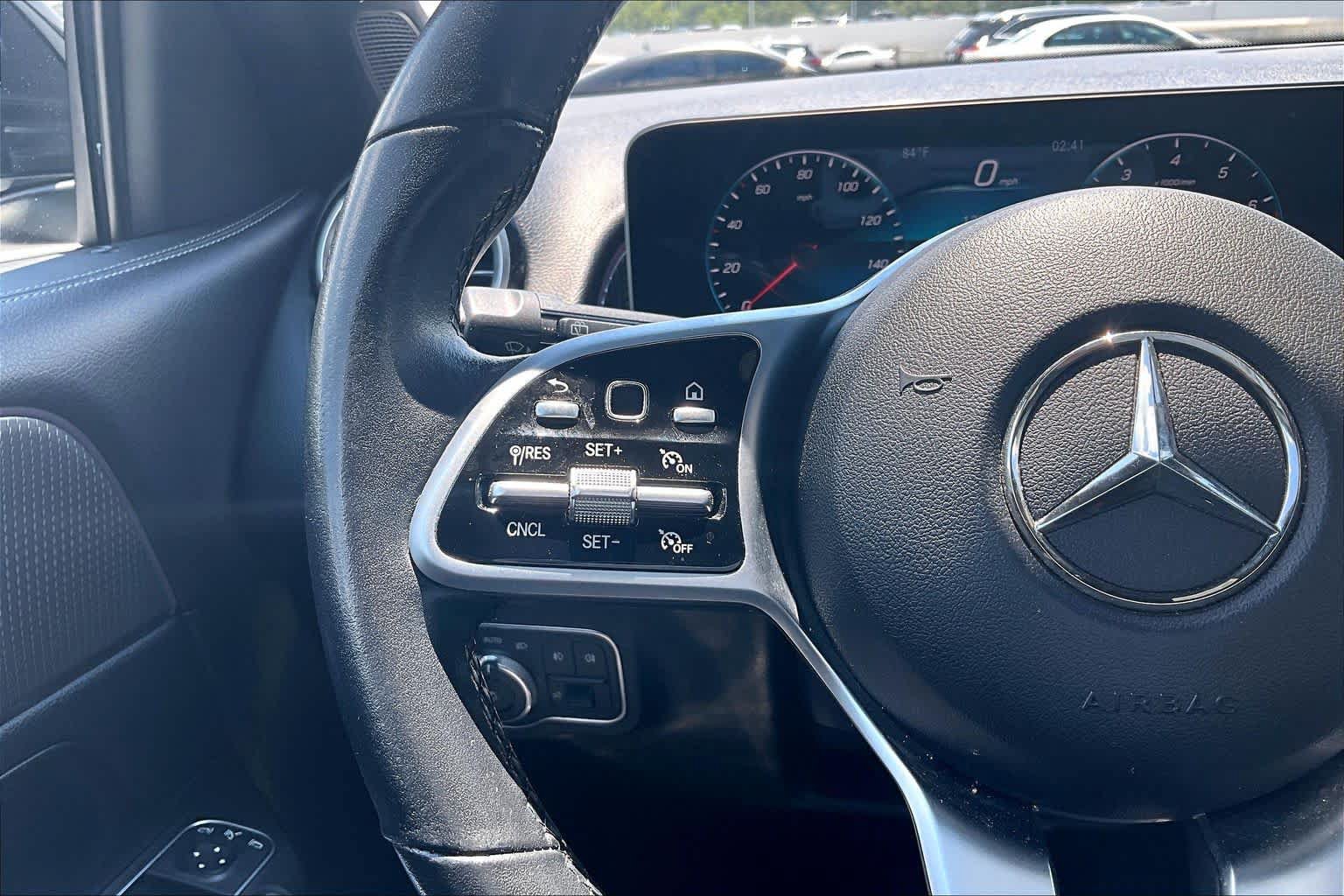 Used 2021 Mercedes-Benz GLB 250 image 23
