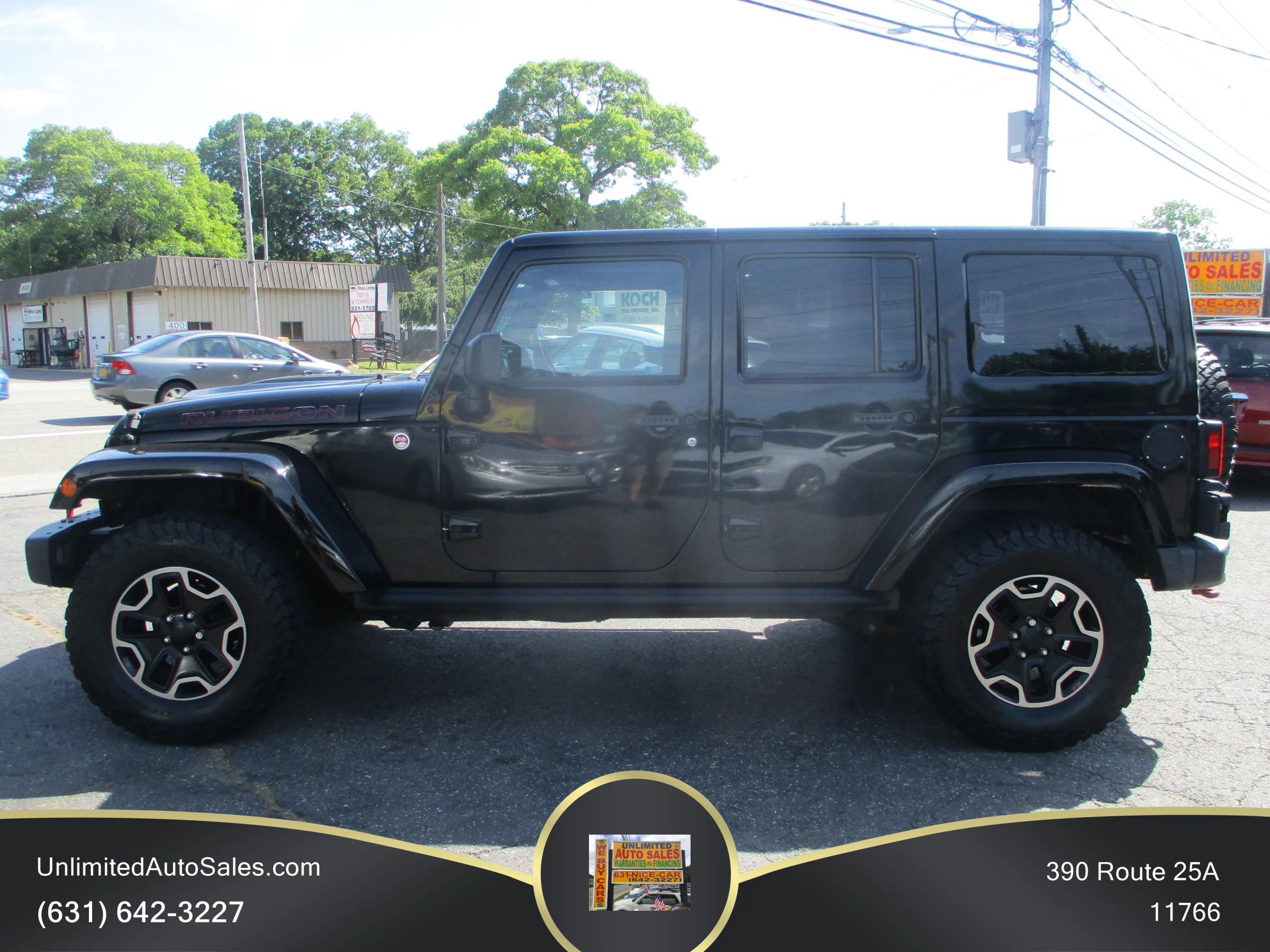 Used 2015 Jeep Wrangler Unlimited Rubicon AWD/4WD image 3