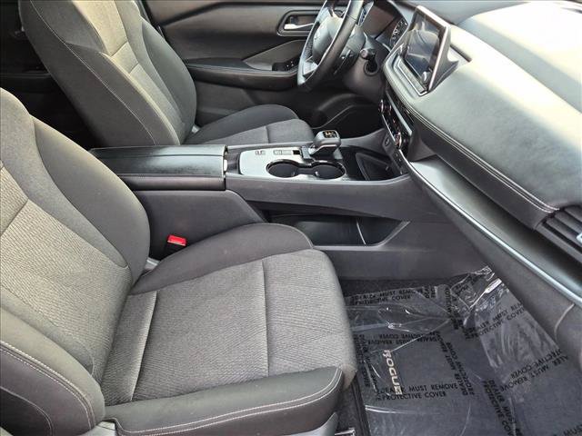Used 2025 Nissan Rogue SV FWD image 20
