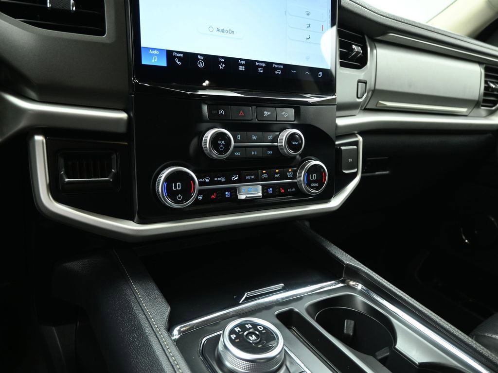 Certified 2024 Ford Expedition Max XLT image 16