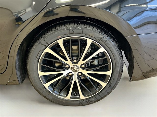 Used 2020 Toyota Camry SE image 32
