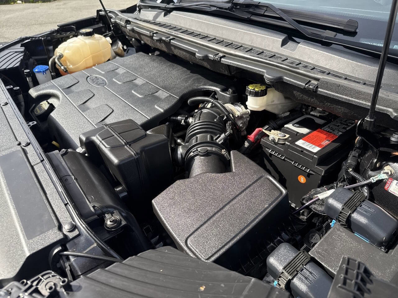 Used 2018 Ford Edge SEL w/ SEL Appearance Package image 13