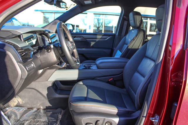 Used 2024 GMC Acadia AT4 image 19