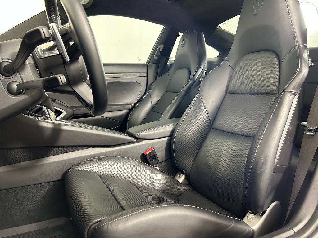 Certified 2019 Porsche 911 4 Coupe AWD/4WD image 5
