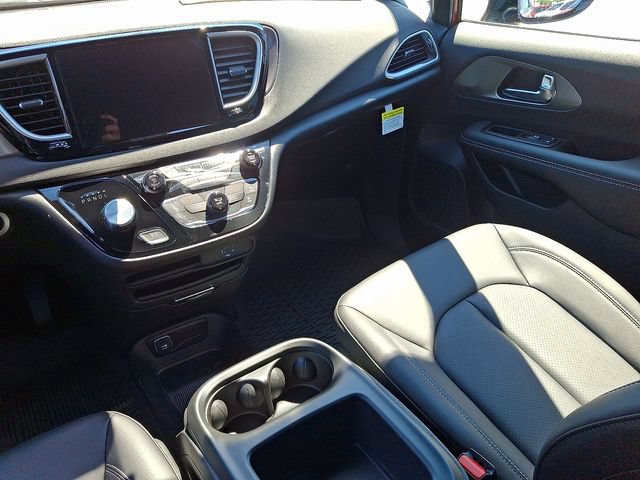 New 2026 Chrysler Voyager LX FWD image 11