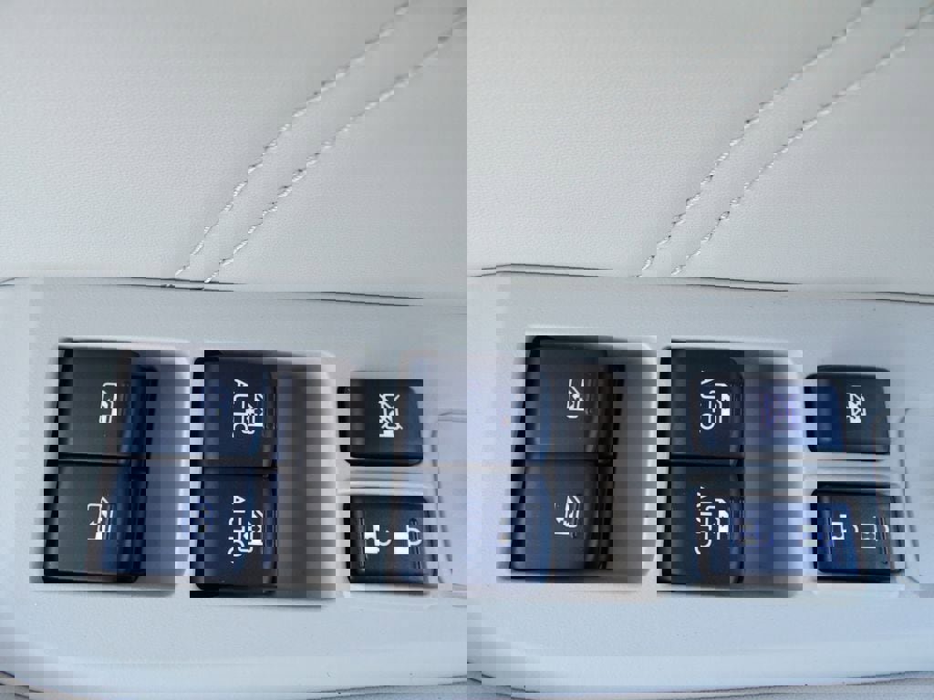 Used 2019 Subaru Outback 2.5i Limited image 12